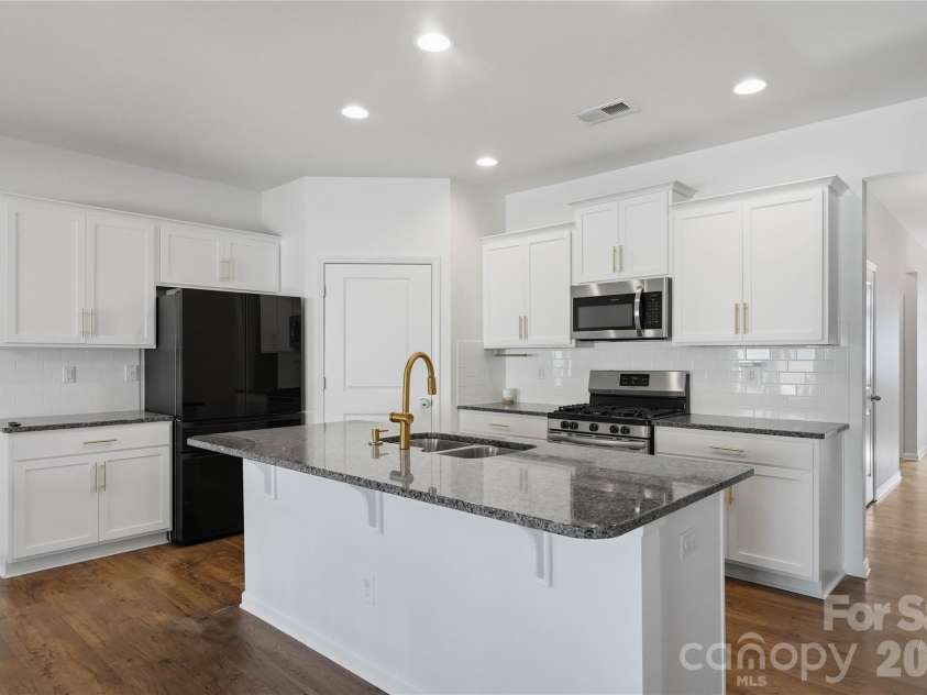 146 Cromwell Drive, Mooresville, NC 28115.  MLS# CAR4430306, YatesRealty ID 54426. 