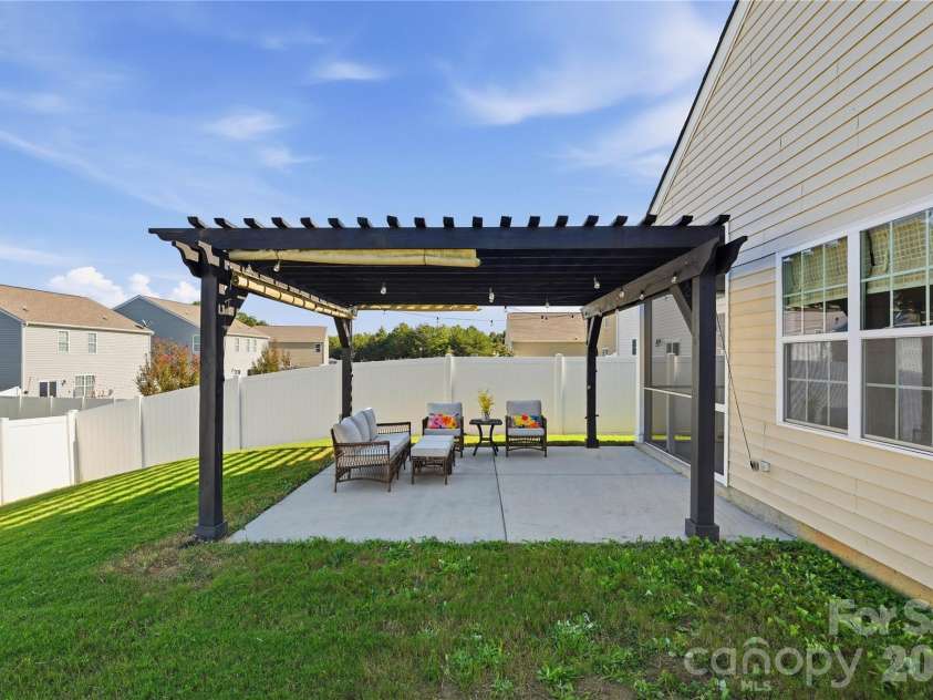 146 Cromwell Drive, Mooresville, NC 28115.  MLS# CAR4430306, YatesRealty ID 54426. 