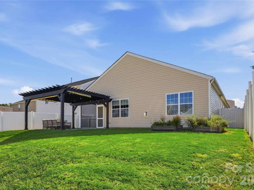 146 Cromwell Drive, Mooresville, NC 28115.  MLS# CAR4430306, YatesRealty ID 54426. 