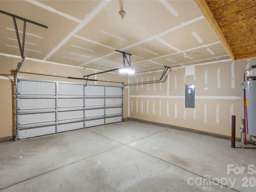 146 Cromwell Drive, Mooresville, NC 28115.  MLS# CAR4430306, YatesRealty ID 54426. 
