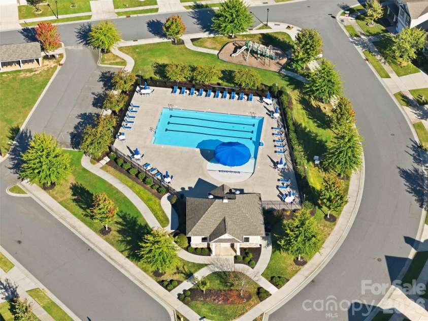 146 Cromwell Drive, Mooresville, NC 28115.  MLS# CAR4430306, YatesRealty ID 54426. 