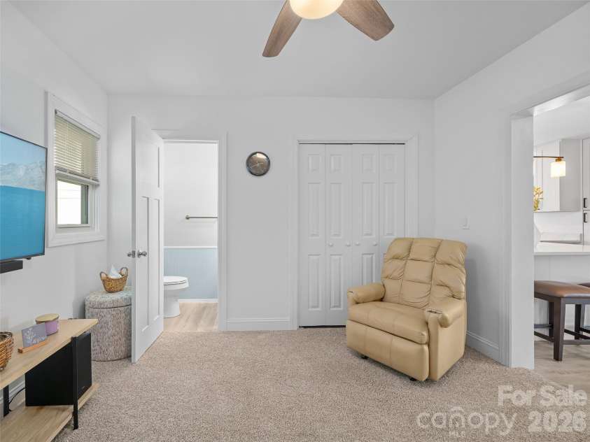 24 Blessing Way, Burnsville, NC 28714.  MLS# CAR4430779, YatesRealty ID 54427. 