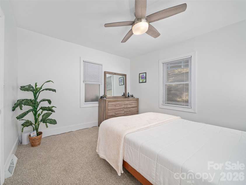 24 Blessing Way, Burnsville, NC 28714.  MLS# CAR4430779, YatesRealty ID 54427. 
