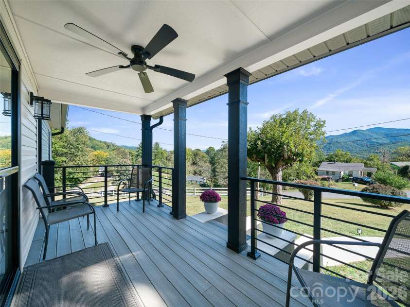 24 Blessing Way, Burnsville, NC 28714.  MLS# CAR4430779, YatesRealty ID 54427. 