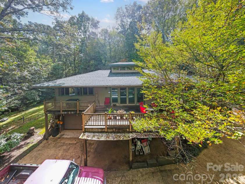 428 Lakeland Drive, Pisgah Forest, NC 28768.  MLS# CAR4307327, YatesRealty ID 5443. 