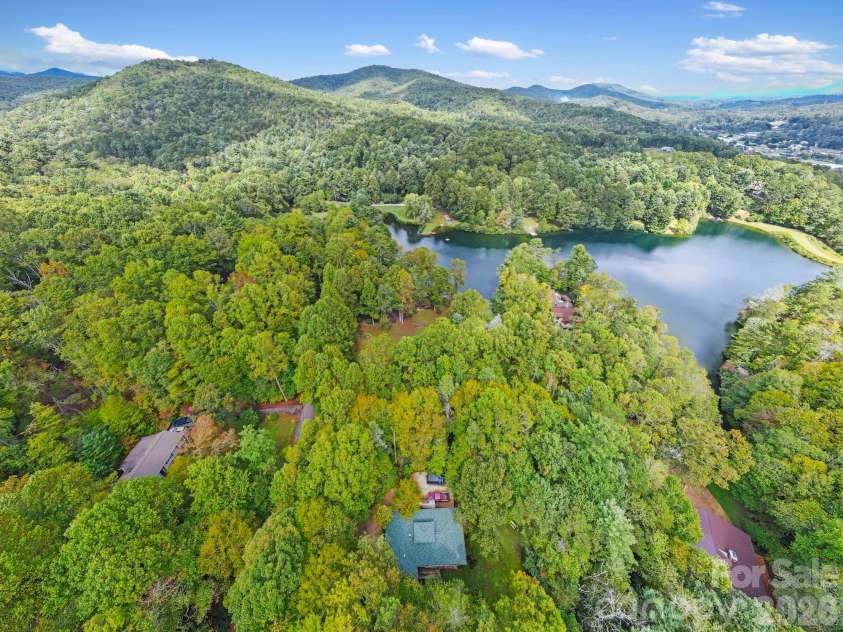 428 Lakeland Drive, Pisgah Forest, NC 28768.  MLS# CAR4307327, YatesRealty ID 5443. 