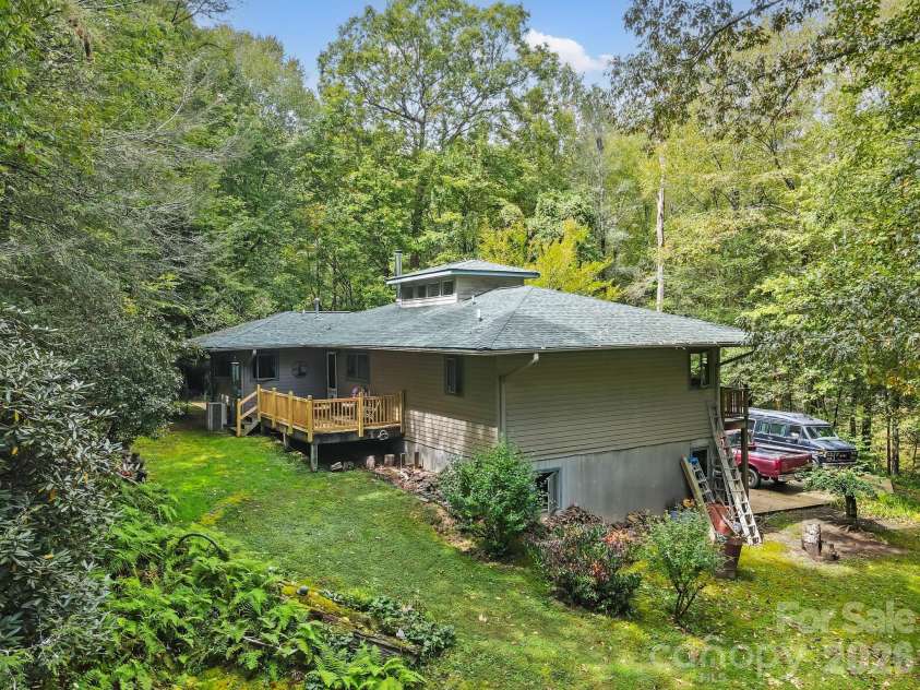 428 Lakeland Drive, Pisgah Forest, NC 28768.  MLS# CAR4307327, YatesRealty ID 5443. 