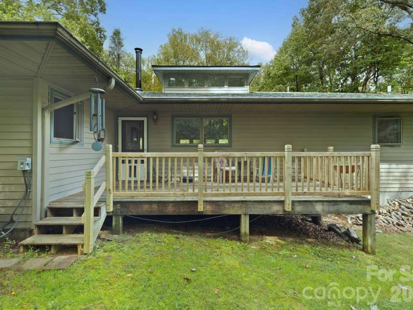 428 Lakeland Drive, Pisgah Forest, NC 28768.  MLS# CAR4307327, YatesRealty ID 5443. 