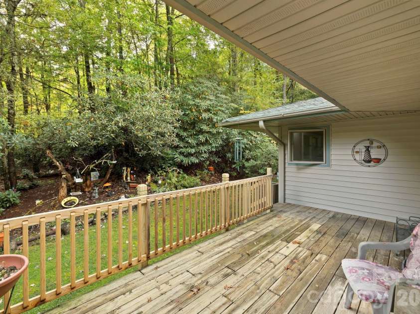 428 Lakeland Drive, Pisgah Forest, NC 28768.  MLS# CAR4307327, YatesRealty ID 5443. 
