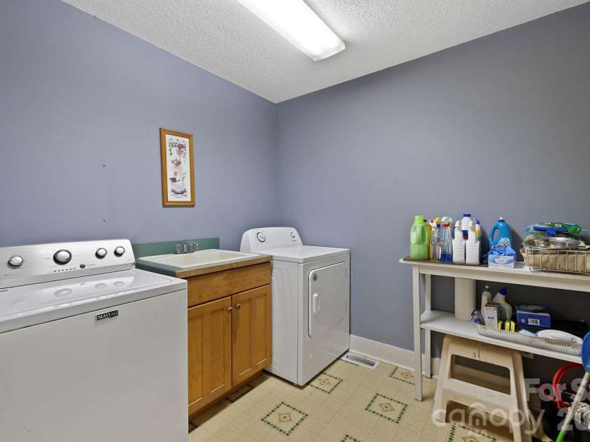 428 Lakeland Drive, Pisgah Forest, NC 28768.  MLS# CAR4307327, YatesRealty ID 5443. 