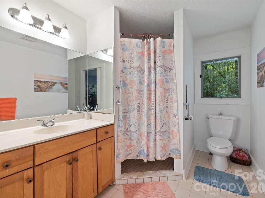 428 Lakeland Drive, Pisgah Forest, NC 28768.  MLS# CAR4307327, YatesRealty ID 5443. 