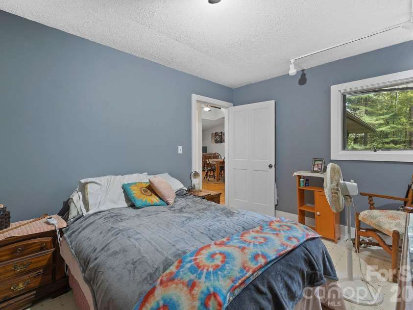 428 Lakeland Drive, Pisgah Forest, NC 28768.  MLS# CAR4307327, YatesRealty ID 5443. 