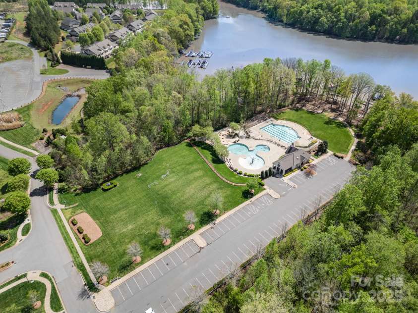 6529 Jepson Court, Charlotte, NC 28214.  MLS# CAR4241052, YatesRealty ID 5443. 