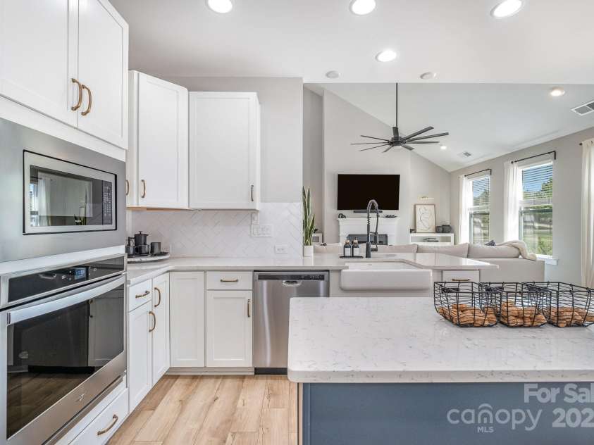6529 Jepson Court, Charlotte, NC 28214.  MLS# CAR4241052, YatesRealty ID 5443. 