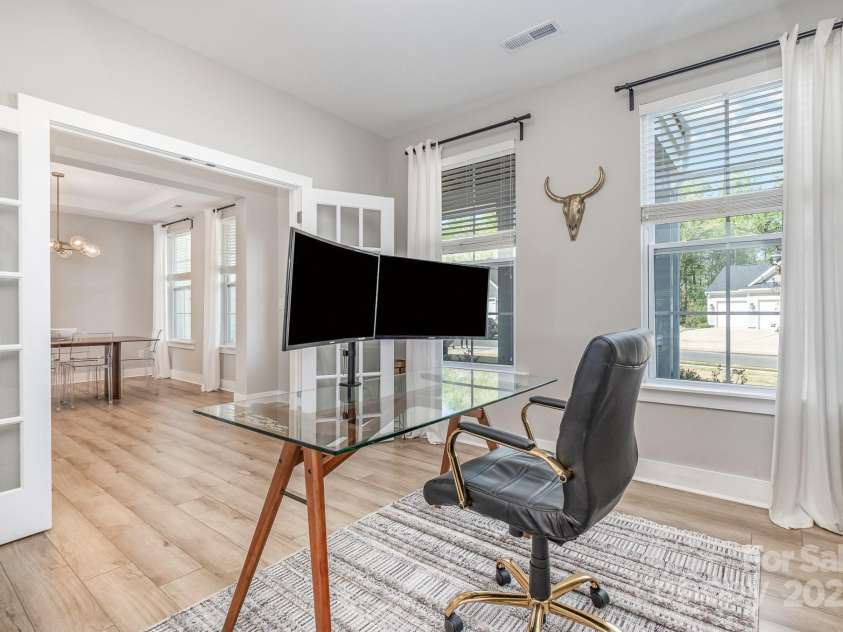 6529 Jepson Court, Charlotte, NC 28214.  MLS# CAR4241052, YatesRealty ID 5443. 