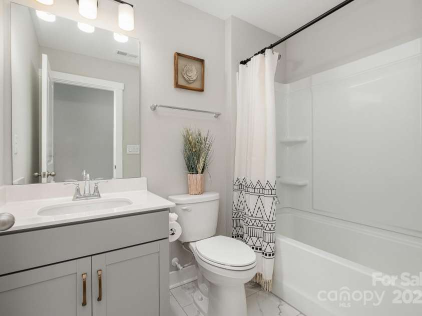 6529 Jepson Court, Charlotte, NC 28214.  MLS# CAR4241052, YatesRealty ID 5443. 