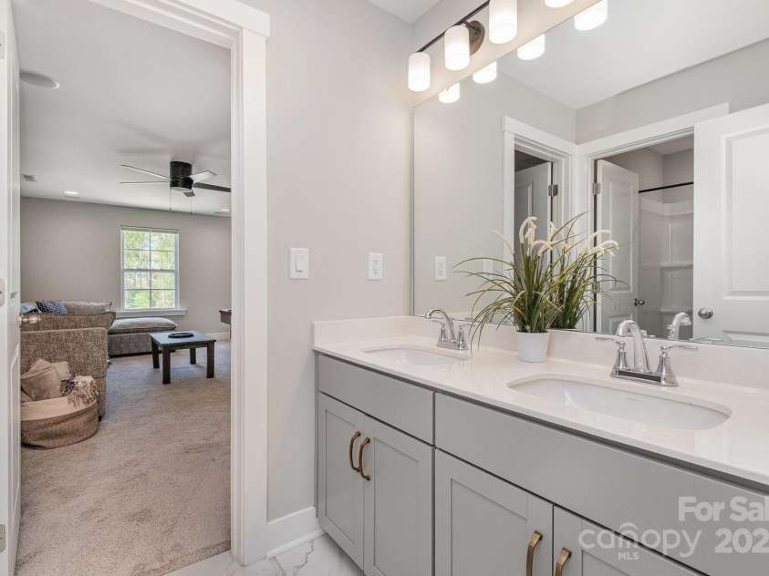 6529 Jepson Court, Charlotte, NC 28214.  MLS# CAR4241052, YatesRealty ID 5443. 