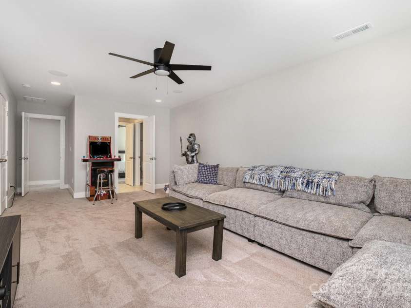 6529 Jepson Court, Charlotte, NC 28214.  MLS# CAR4241052, YatesRealty ID 5443. 