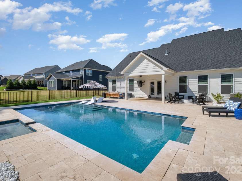 6529 Jepson Court, Charlotte, NC 28214.  MLS# CAR4241052, YatesRealty ID 5443. 