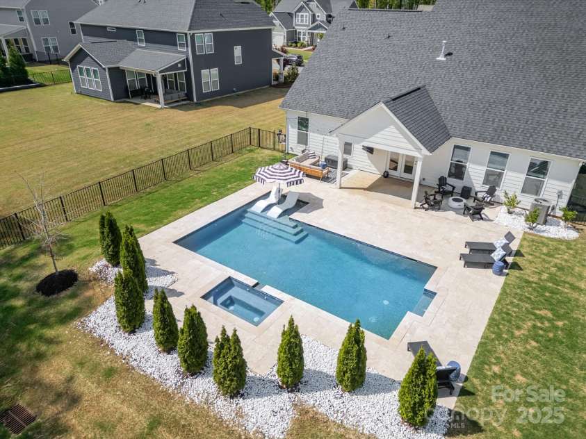 6529 Jepson Court, Charlotte, NC 28214.  MLS# CAR4241052, YatesRealty ID 5443. 