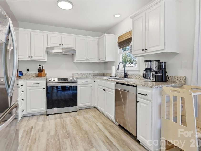 127 Sea Island Boulevard, Fort Mill, SC 29708.  MLS# CAR4429443, YatesRealty ID 54430. 