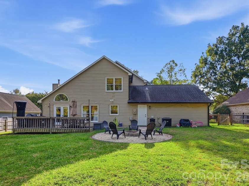 127 Sea Island Boulevard, Fort Mill, SC 29708.  MLS# CAR4429443, YatesRealty ID 54430. 