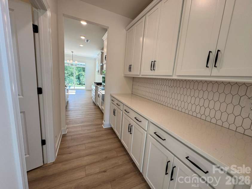2752 Ashton Park Lane, Monroe, NC 28110.  MLS# CAR4430811, YatesRealty ID 54431. Butlers Pantry