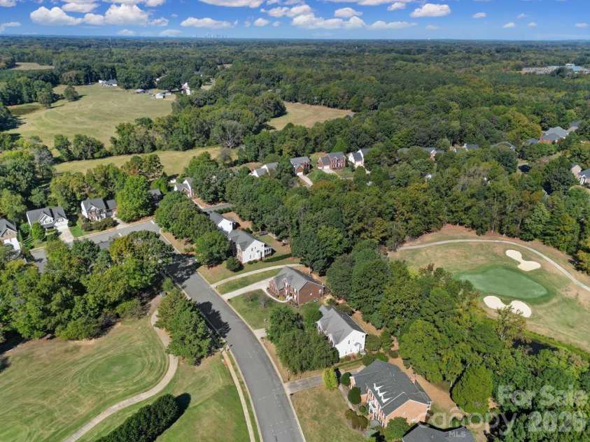 10409 Persimmon Creek Drive, Mint Hill, NC 28227.  MLS# CAR4428549, YatesRealty ID 54432. 