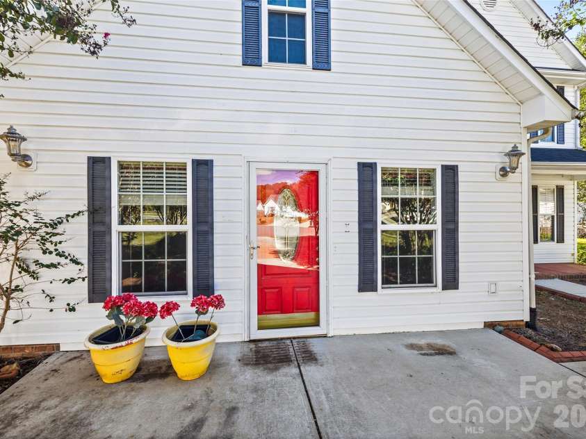 2006 Capstone Court, Rock Hill, SC 29732.  MLS# CAR4429608, YatesRealty ID 54433. 