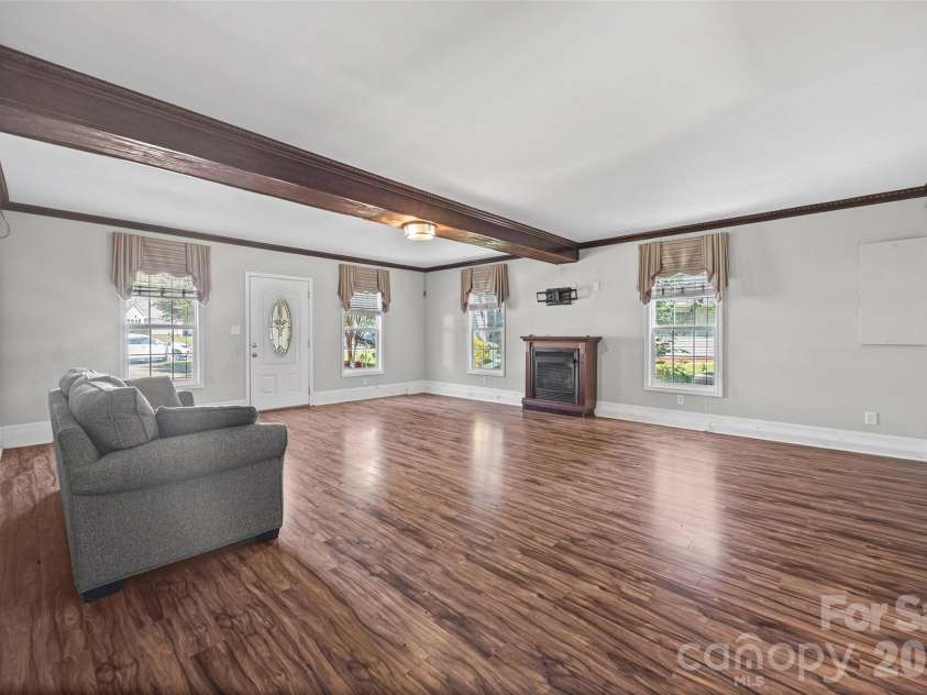 2006 Capstone Court, Rock Hill, SC 29732.  MLS# CAR4429608, YatesRealty ID 54433. 