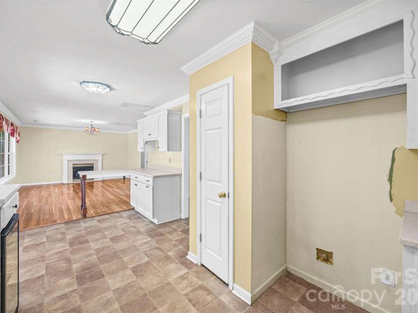 2006 Capstone Court, Rock Hill, SC 29732.  MLS# CAR4429608, YatesRealty ID 54433. 