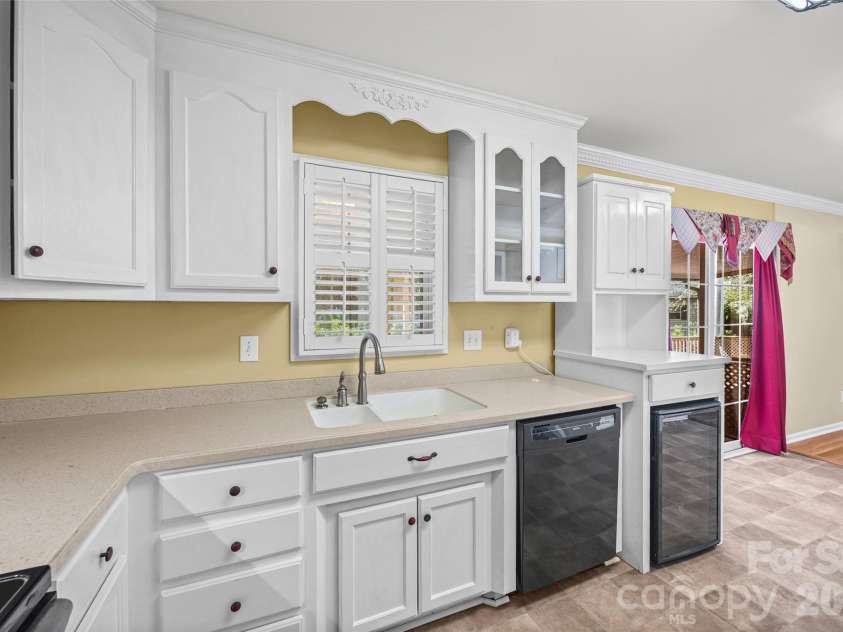 2006 Capstone Court, Rock Hill, SC 29732.  MLS# CAR4429608, YatesRealty ID 54433. 