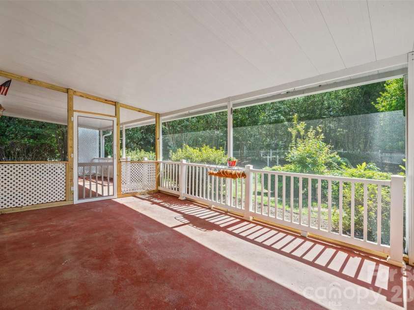 2006 Capstone Court, Rock Hill, SC 29732.  MLS# CAR4429608, YatesRealty ID 54433. 