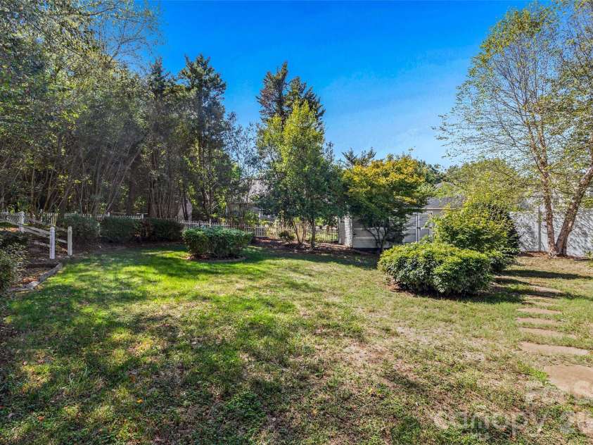 2006 Capstone Court, Rock Hill, SC 29732.  MLS# CAR4429608, YatesRealty ID 54433. 