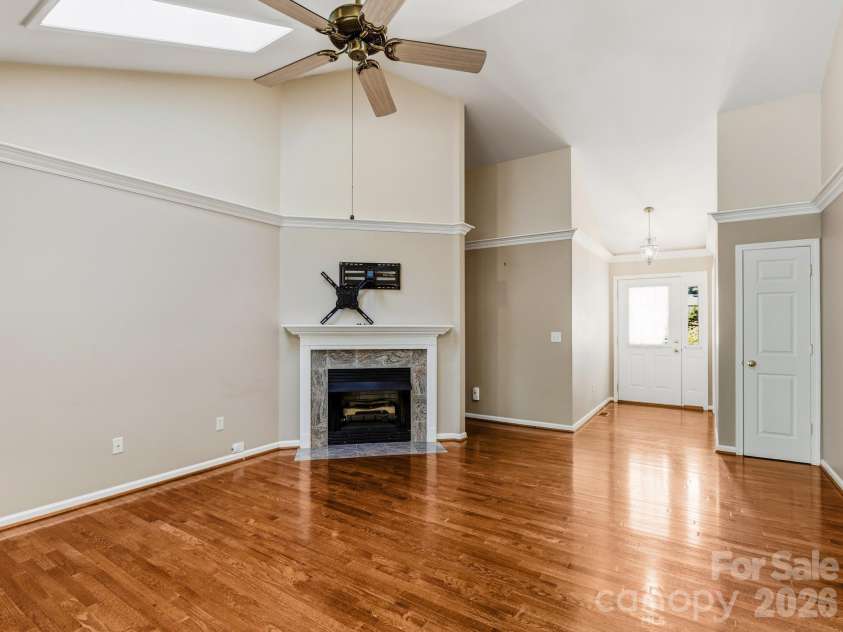 286 Charlestown Drive, Hendersonville, NC 28792.  MLS# CAR4396372, YatesRealty ID 54434. 