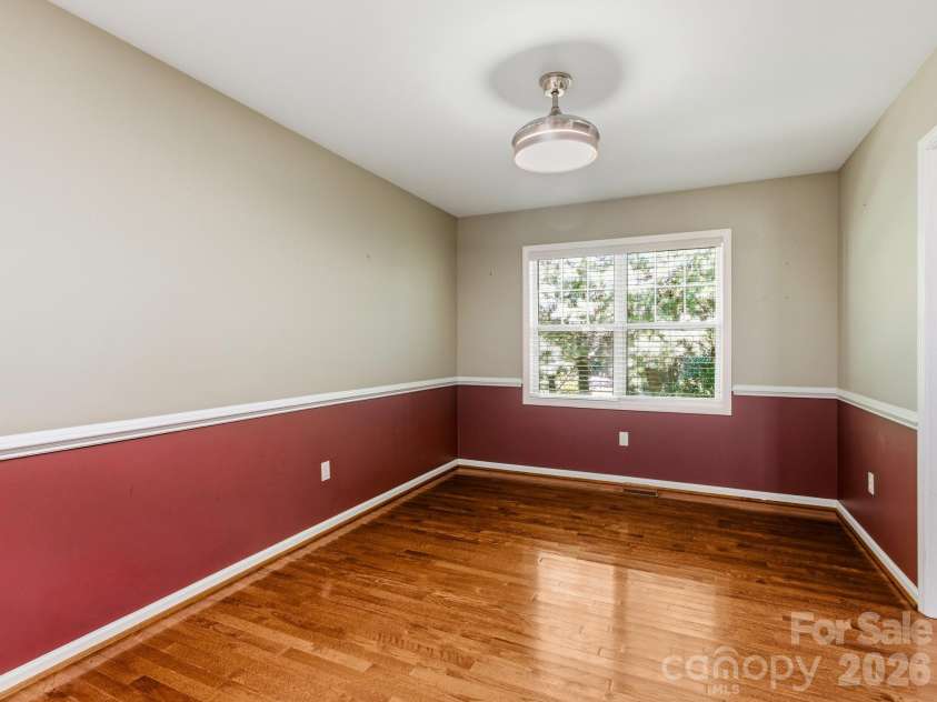 286 Charlestown Drive, Hendersonville, NC 28792.  MLS# CAR4396372, YatesRealty ID 54434. 