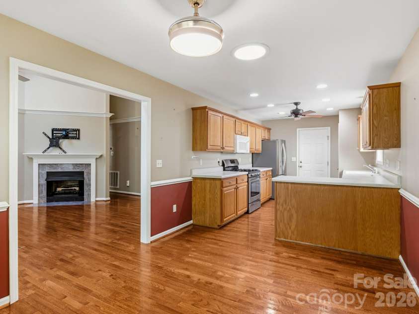 286 Charlestown Drive, Hendersonville, NC 28792.  MLS# CAR4396372, YatesRealty ID 54434. 