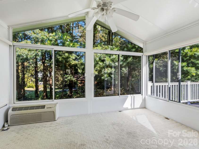 286 Charlestown Drive, Hendersonville, NC 28792.  MLS# CAR4396372, YatesRealty ID 54434. 