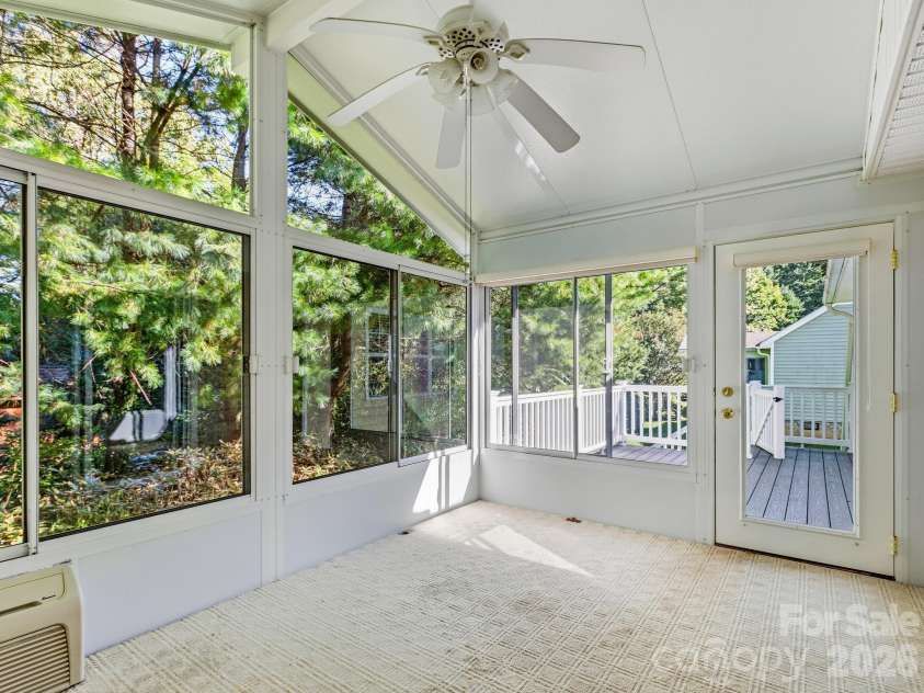286 Charlestown Drive, Hendersonville, NC 28792.  MLS# CAR4396372, YatesRealty ID 54434. 