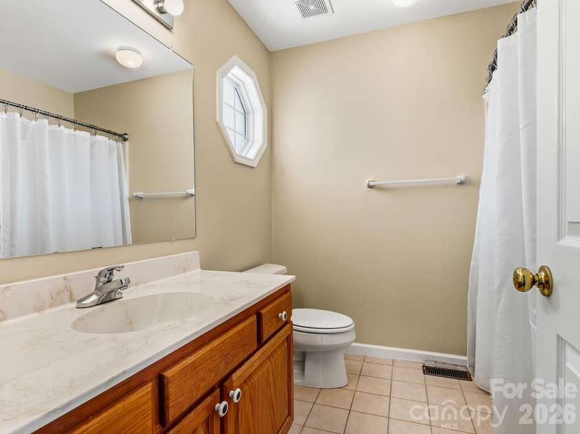 286 Charlestown Drive, Hendersonville, NC 28792.  MLS# CAR4396372, YatesRealty ID 54434. 