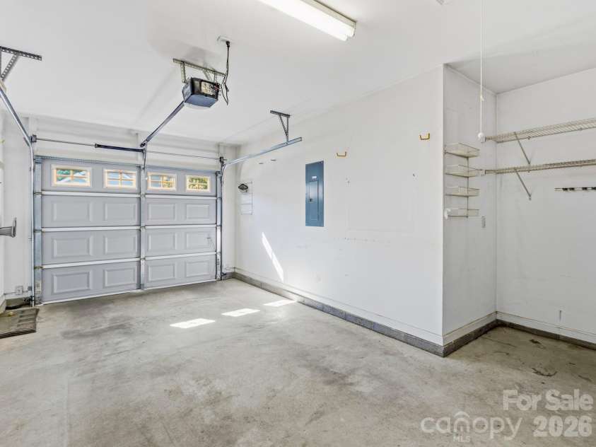 286 Charlestown Drive, Hendersonville, NC 28792.  MLS# CAR4396372, YatesRealty ID 54434. 