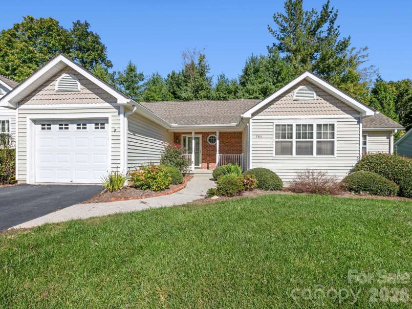 286 Charlestown Drive, Hendersonville, NC 28792.  MLS# CAR4396372, YatesRealty ID 54434. 