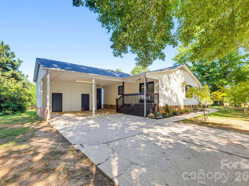 28159 Poplins Grove Church Road, Albemarle, NC 28001.  MLS# CAR4430676, YatesRealty ID 54439. 