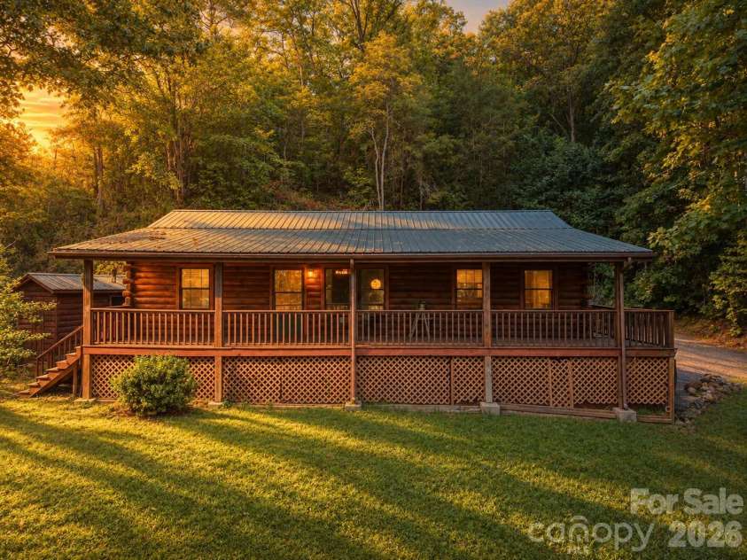 181 Seven Springs Road, Whittier, NC 28789.  MLS# CAR4430802, YatesRealty ID 54443. 