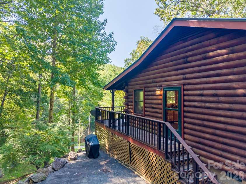 181 Seven Springs Road, Whittier, NC 28789.  MLS# CAR4430802, YatesRealty ID 54443. 