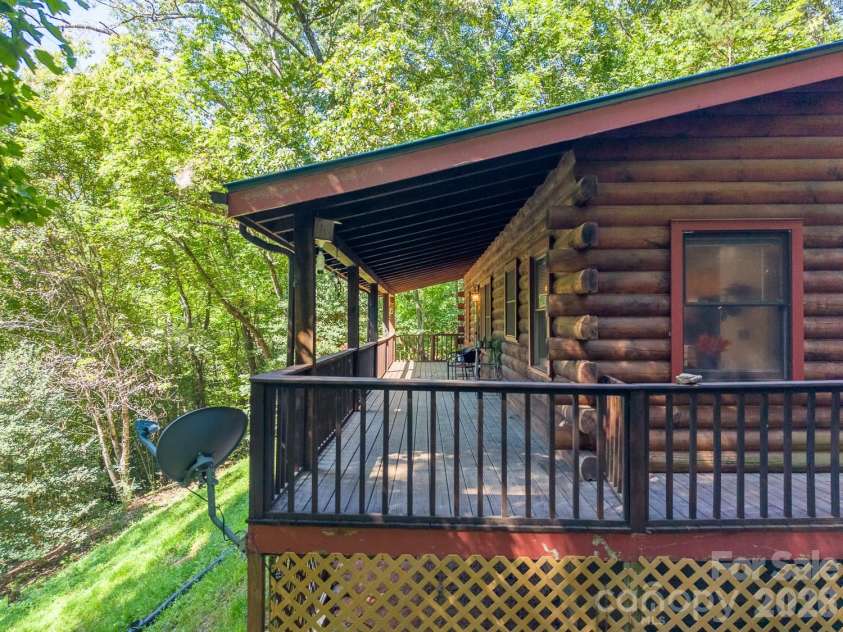 181 Seven Springs Road, Whittier, NC 28789.  MLS# CAR4430802, YatesRealty ID 54443. 