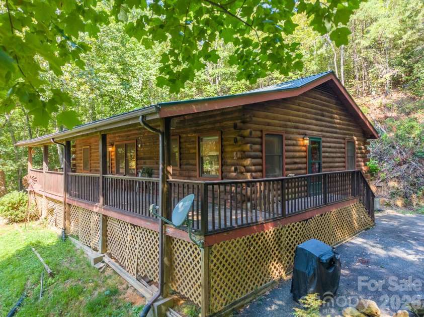 181 Seven Springs Road, Whittier, NC 28789.  MLS# CAR4430802, YatesRealty ID 54443. 