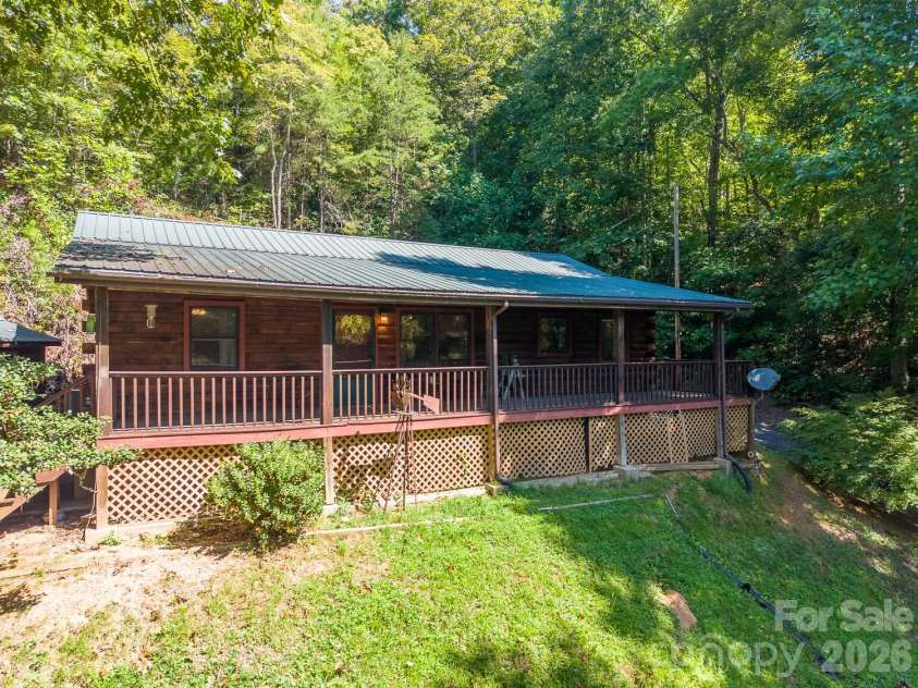 181 Seven Springs Road, Whittier, NC 28789.  MLS# CAR4430802, YatesRealty ID 54443. 