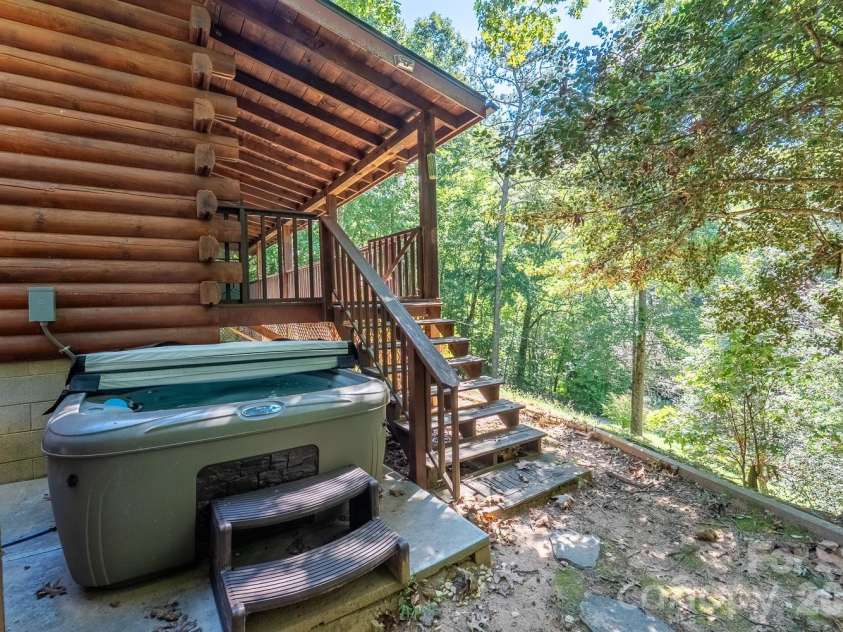 181 Seven Springs Road, Whittier, NC 28789.  MLS# CAR4430802, YatesRealty ID 54443. 