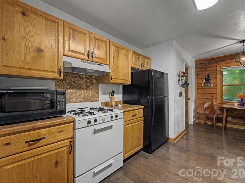 181 Seven Springs Road, Whittier, NC 28789.  MLS# CAR4430802, YatesRealty ID 54443. 